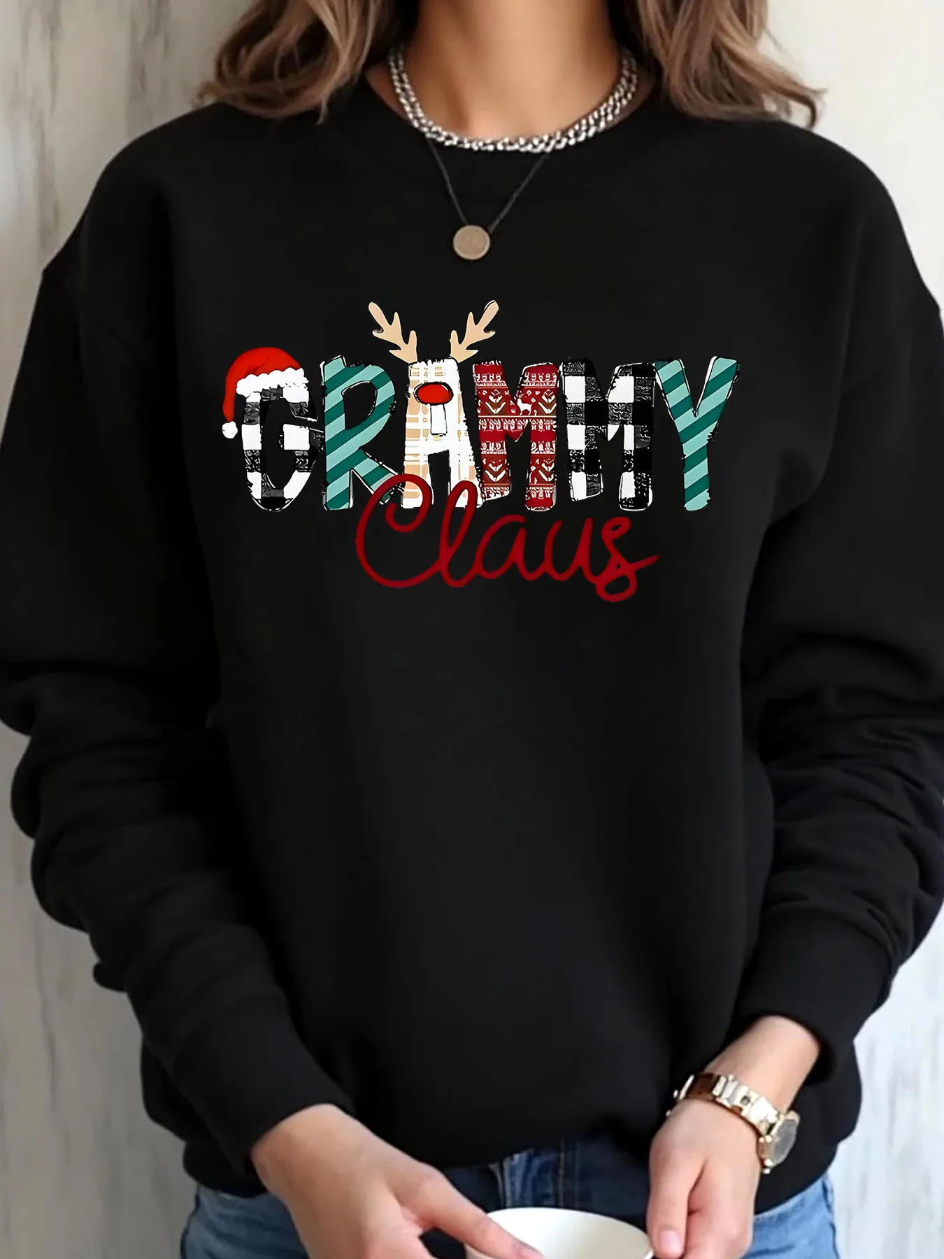 

Женская толстовка большого размера, рождественская шляпа Санта-Клауса Грэмми и обувь эльфа с принтом, верхняя одежда