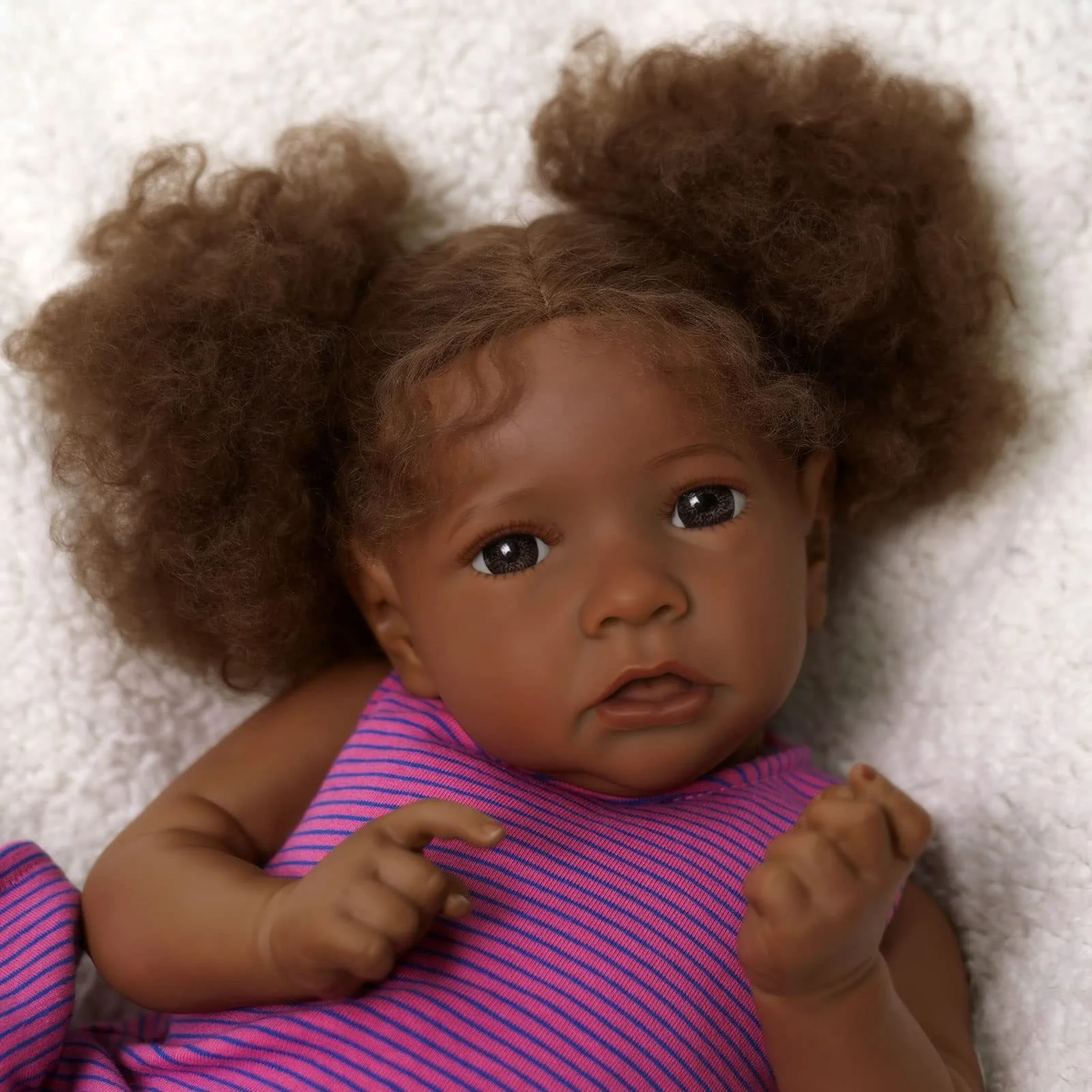 

22-Inch Dark Skin Saskia Reborn Doll, Soft And Warm Vinyl Realistic Baby Doll, Can Sit Or Lie Down W-022HF