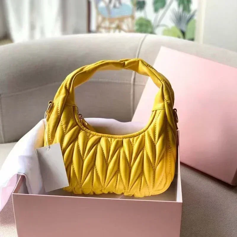 2024 Summer Fashion Bags Famous Designer Ladies Handbags High Quality Women Clutch Bags Leather Cloud Shape Shoulder Bags