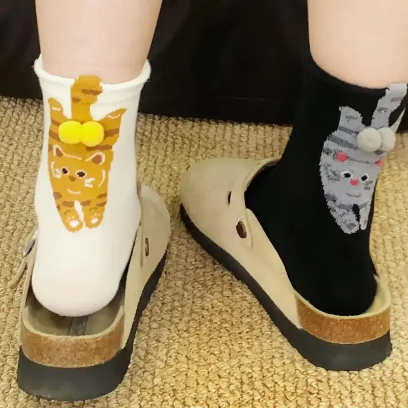 Pack of 2, Women's And Girls' Cartoon Cat Socks, Middle-Length with Cute Bell Ball Detail, Ideal for Summertime