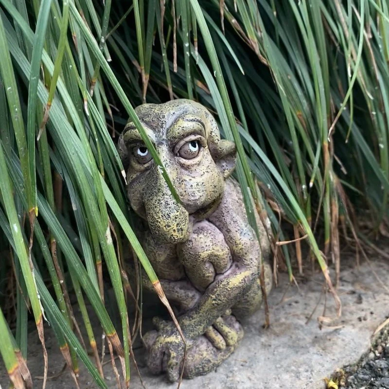 Microscopic Garden Crafts Gothic Sculpture Cast Stone Troll Resin Stone Statue Ghost Resin Crafts Ornament