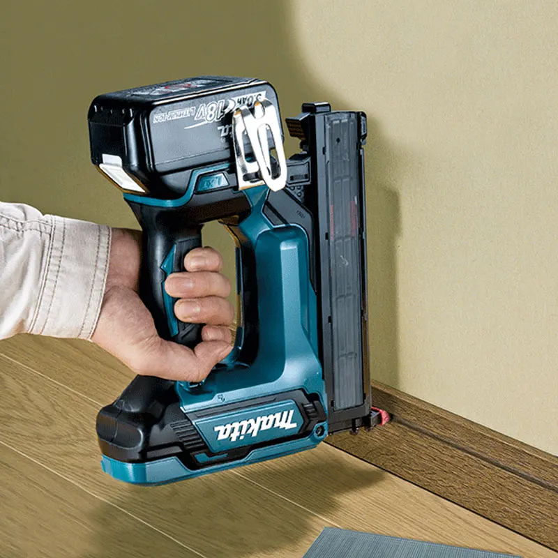 Makita DFN350 rechargeable straight nail gun