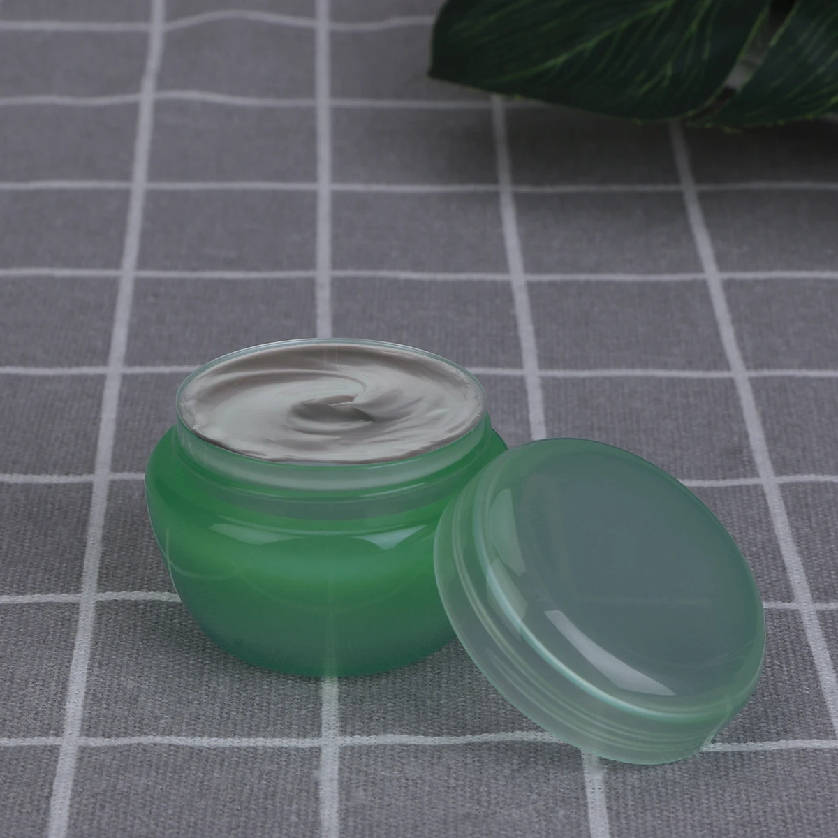 

12 Pcs Mushroom Shaped Cream Jars Empty Bottles Leakproof Travel Containers Sift Proof Packaging Accessories Lightweight