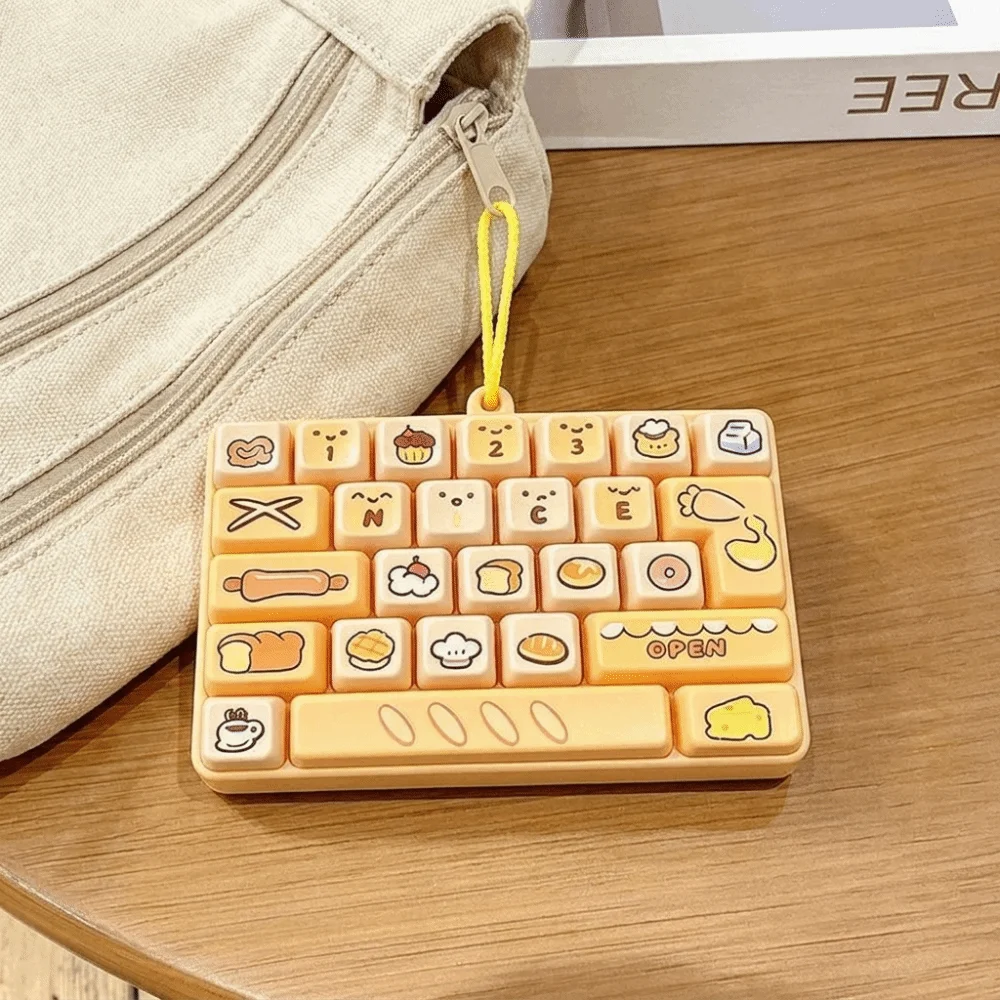 Novelty 26-Key Keyboard Keyrings Cartoon Funny Keycap Clicker Cute Mini Keyboard Pendant Children