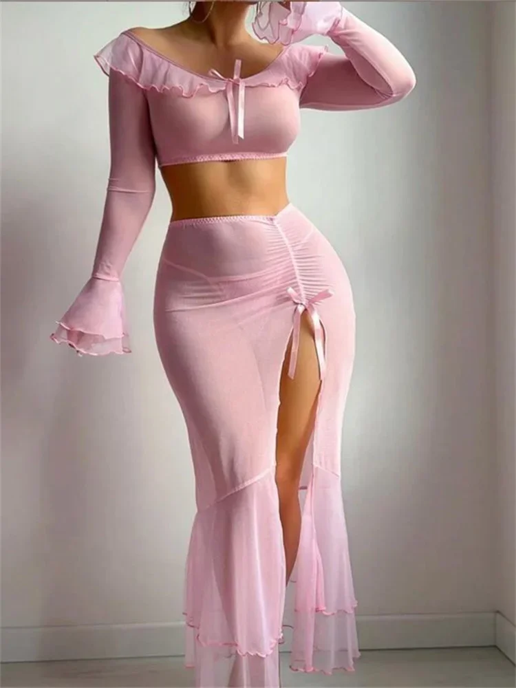 Conjunto de lencería de 3 uds. De trajes transparentes de malla con lazo y hombros descubiertos, Tops cortos de manga larga acampanada, falda dividida alta, tangas con Tanga