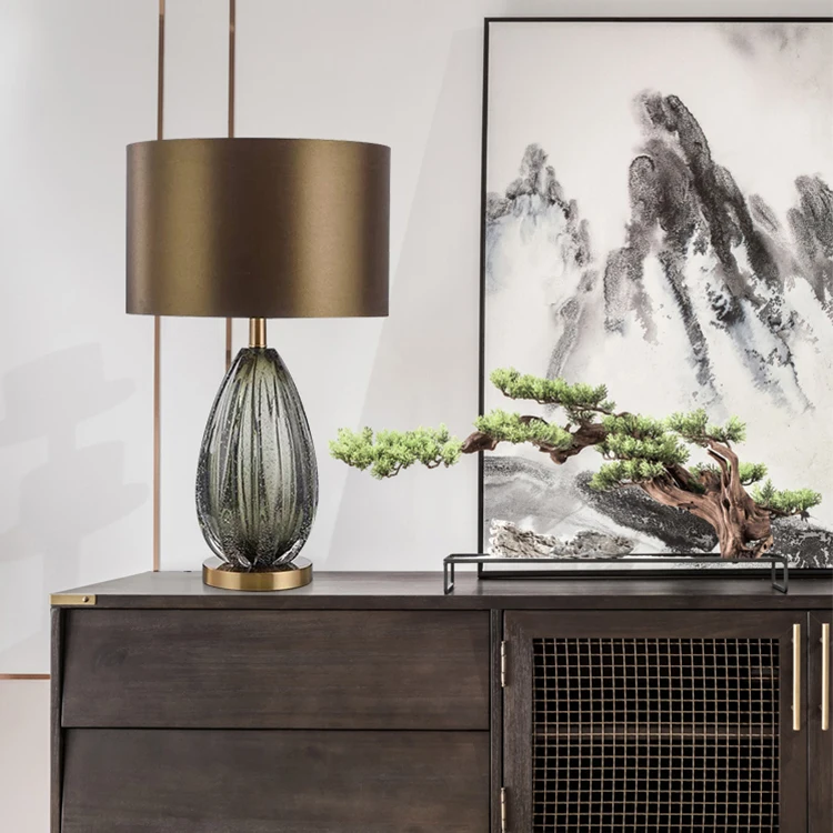 

--Application of Orangefurn in Bedroom Metal Base Hotel Glazed Antique Brass Fabric Desk Lamp