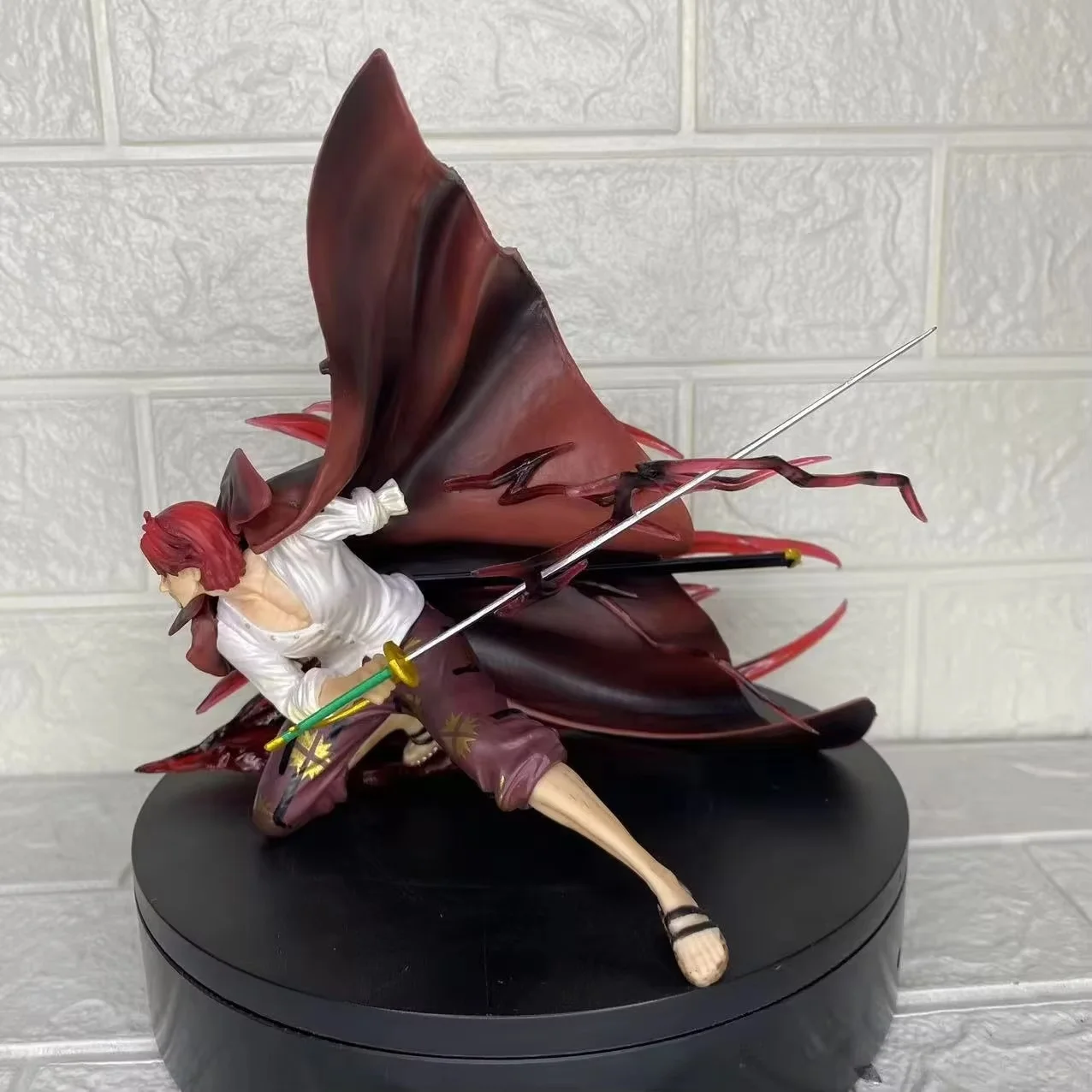 赤髪のシャンクス 蹲むポーズ アクションフィギュア セーラー系アニメゲーム コレクタブルモデル玩具 装飾用