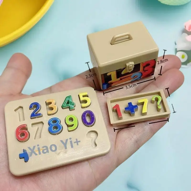 نماذج محاكاة بيت الدمى المصغرة مع ألغاز الأرقام والحروف للأطفال