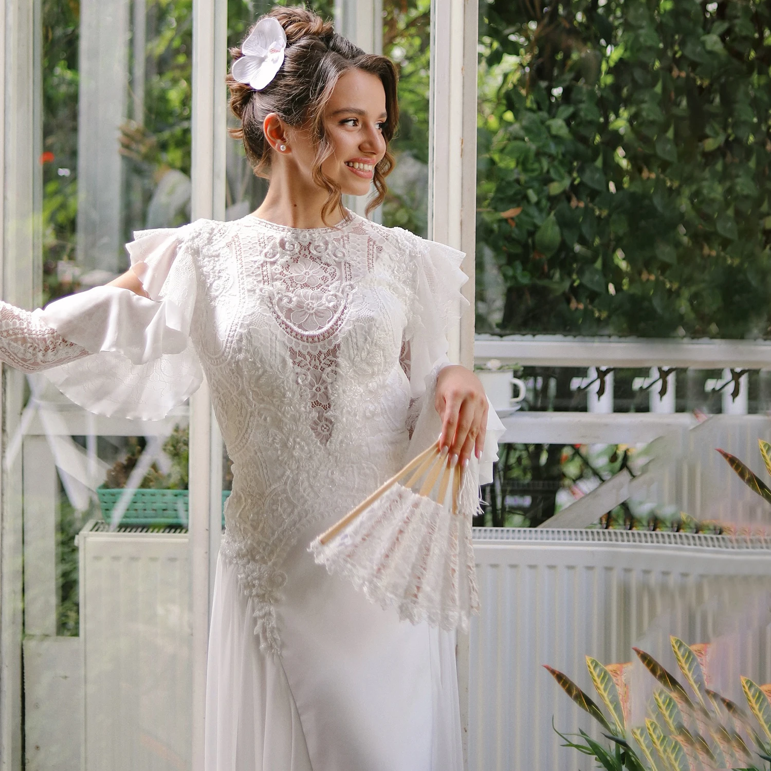 Abito da sposa senza schienale a maniche lunghe con volant applicato in pizzo personalizzato Plus Size girocollo morbido chiffon A Line Abiti da sposa