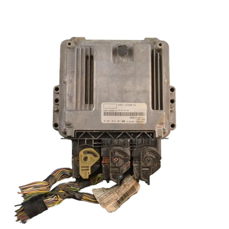 

Used car dismantling engine computer board found Freelander Range Rover ECU computer board DH52-12C520-VA 0281019361