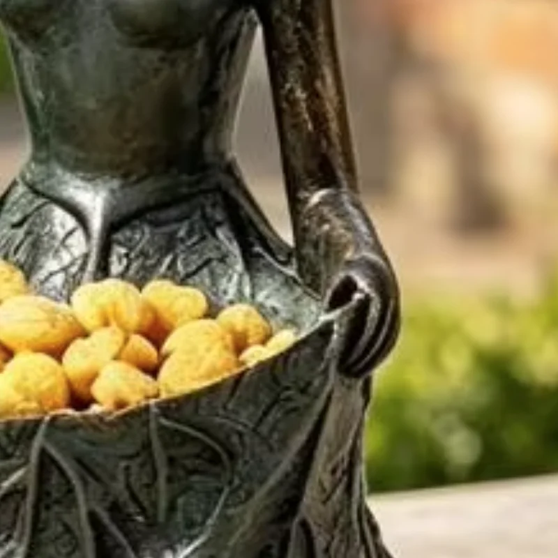 

Weather Resistant Bird Feeder Leaf Fairy Bird Feeder Resin Figurine Goddess Garden Birdseed Holder Outdoor Backyard Balcony