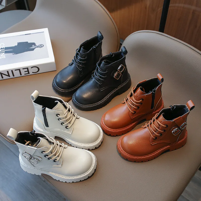 

Сапоги для девочек, осенне-зимняя новая корейская детская модная обувь из искусственной кожи для девочек, модная обувь на мягкой подошве для мальчиков на плоской подошве, размер 21-35