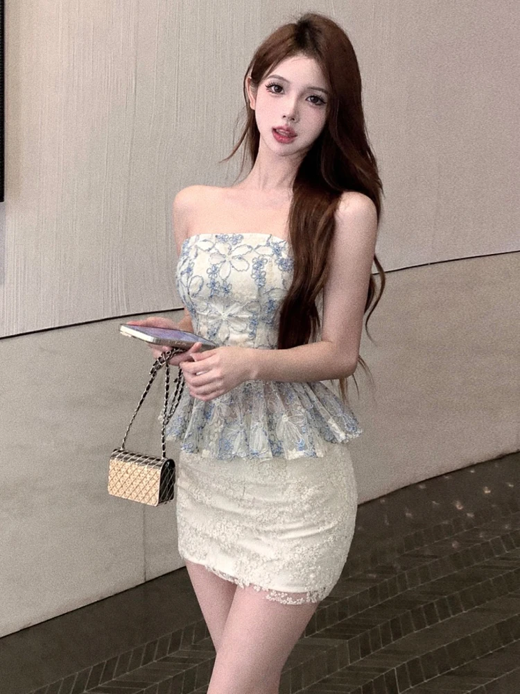 

Sexy Embroidered Floral Vest Top with Chest Pad High Waist Brief Skirt Set Women's Fashion Summer Outfit Breathable Lace Trim