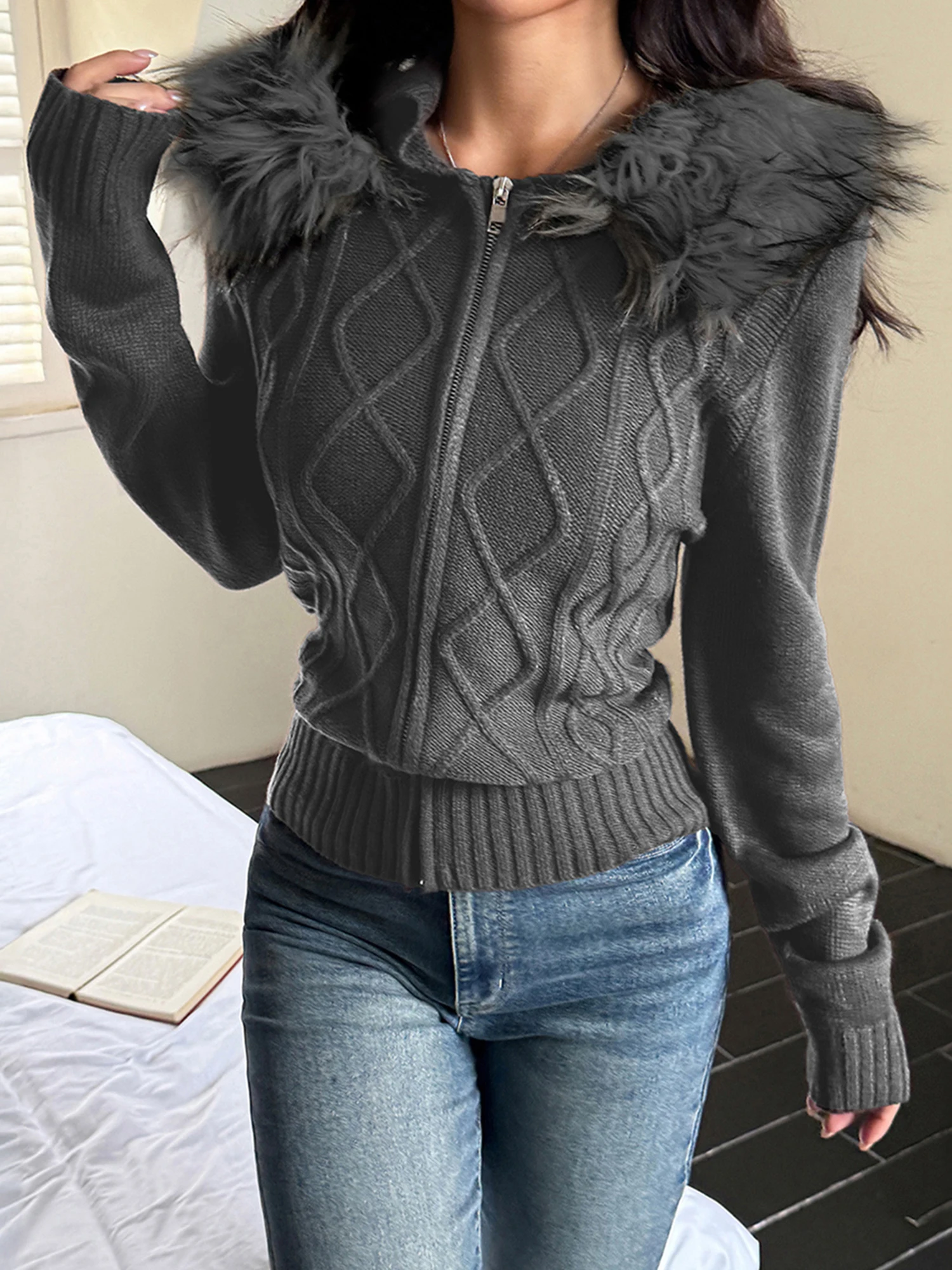 

Стильное женское пальто с капюшоном из искусственного меха, застежкой-молнией и подходящим дизайном, трикотажная куртка с длинными рукавами для повседневной носки