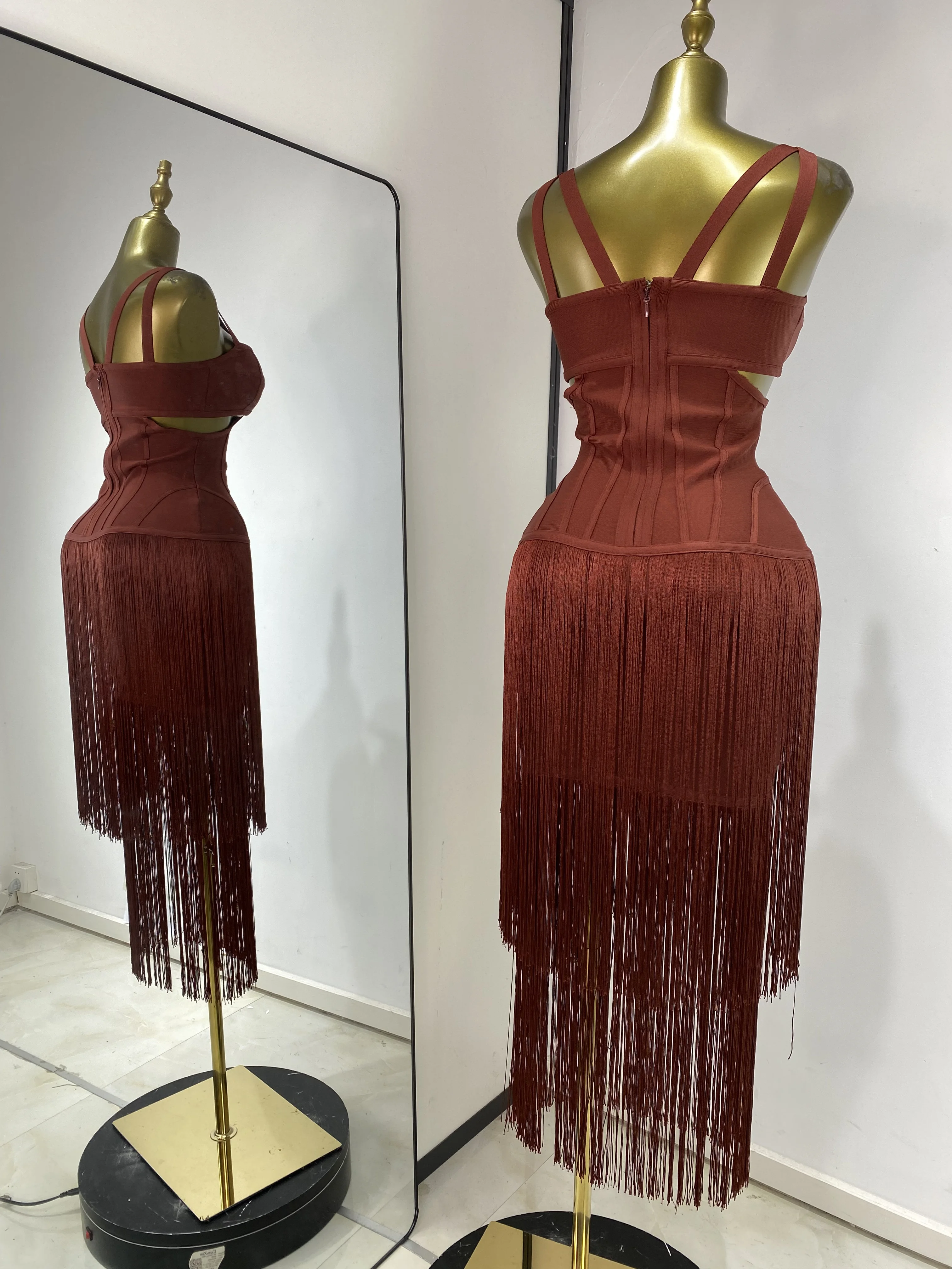 Vrouwen luxe elegante bandagejurk bruin spaghettibandje uitgesneden omzoomd lang eendelig beroemdheid avondclub feestjurken