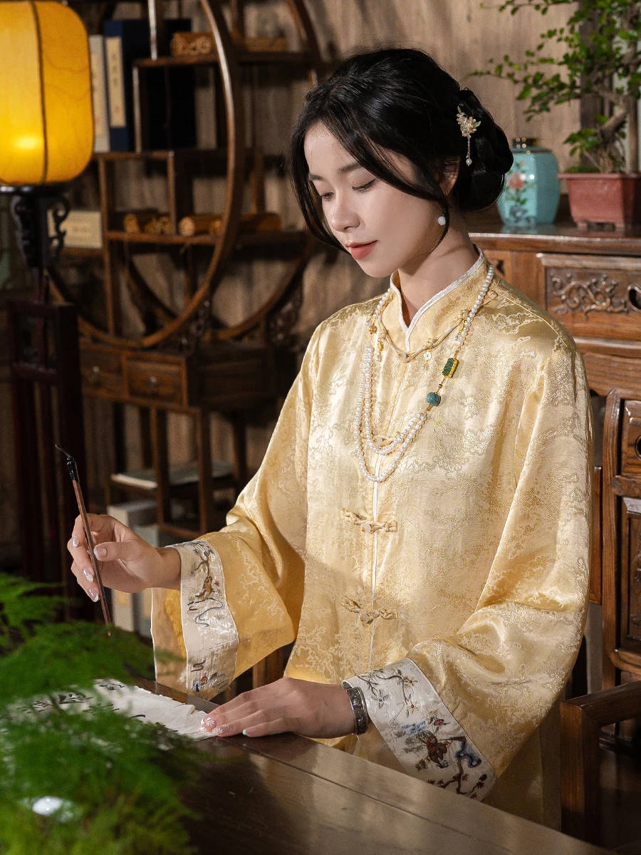 

New Chinese Sle Women's T Top Silk Embroidery Lace-Up Cardigan Outerwear with Button Design for Autumn Spring