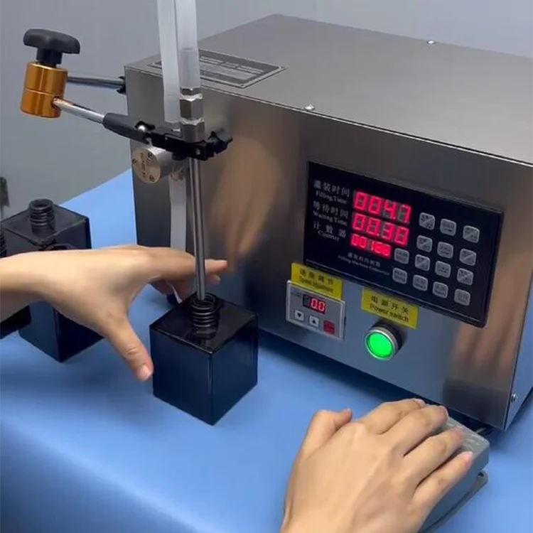FOODLINE Convenience Condiment Shop Liquid Filler Integrated Stable Frame Single Head Small Bottling Equipment