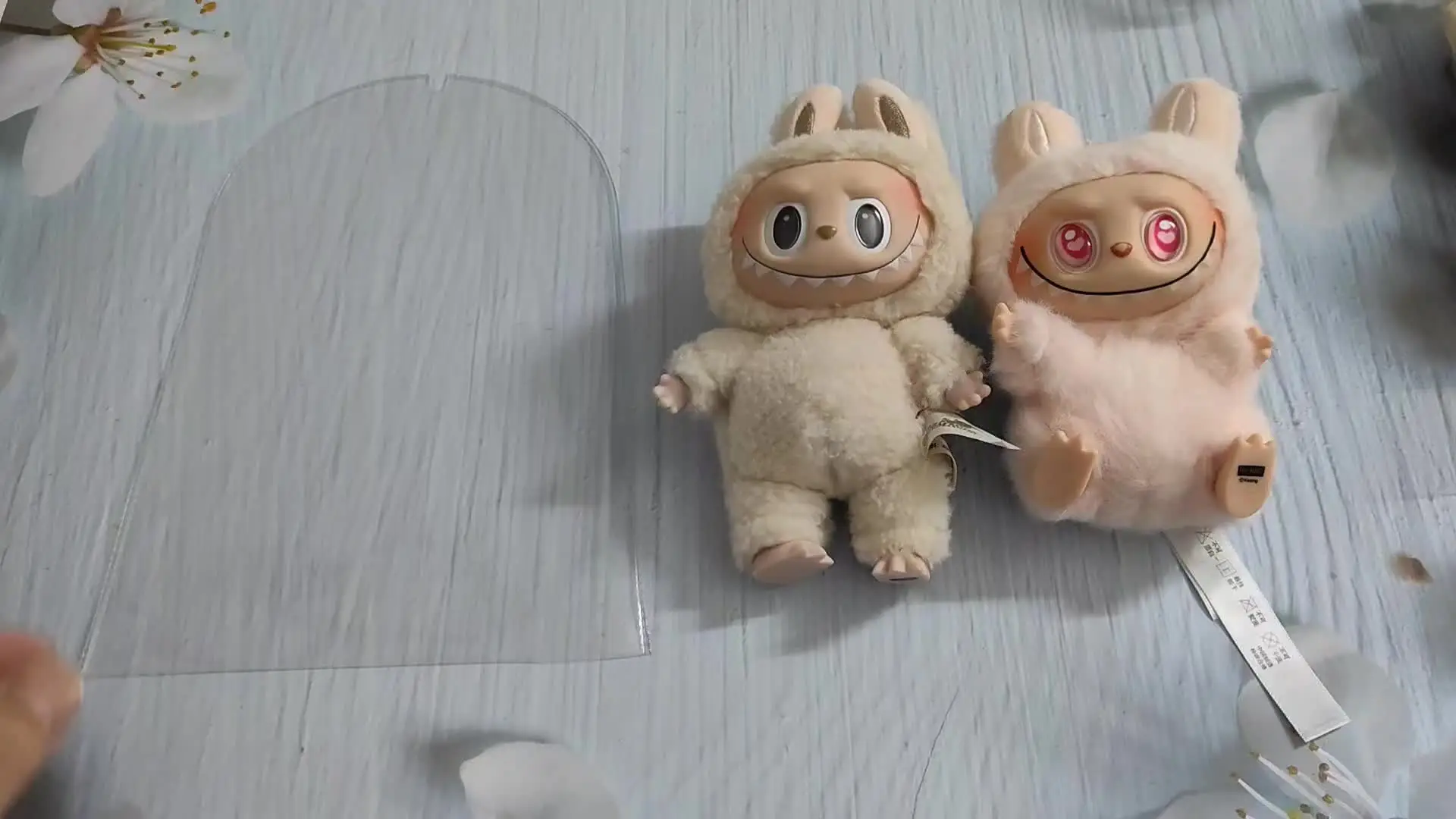 thumbnail image 2 of Aerbee Clear Protective Case For Cry Dolls - Thickening PVC Display Storage Bag With Cute Rabbit Design 2 of 12