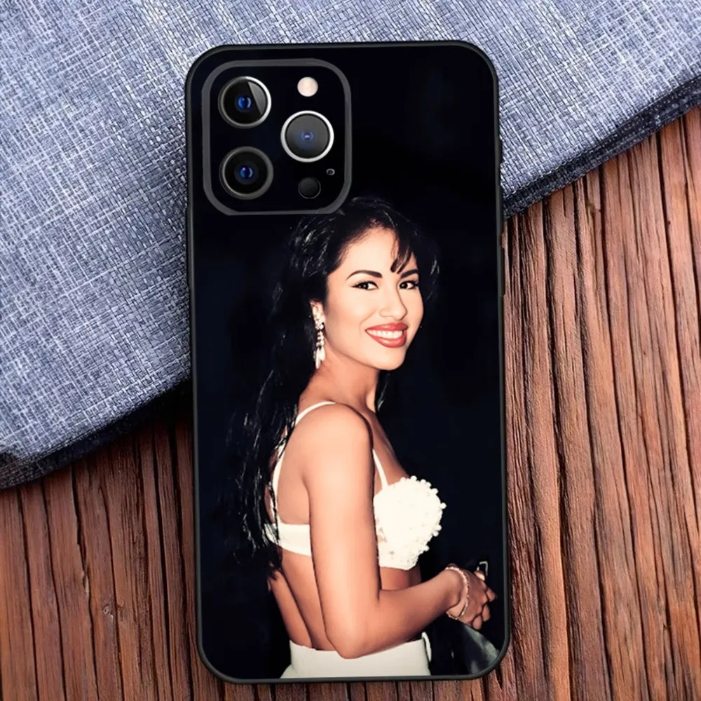 Selena Quintanilla 90S Singer Phone Case For iPhone 16,15,14,13,12,11,Pro,X,XS,Max,XR,Plus,Mini Soft Black Cover