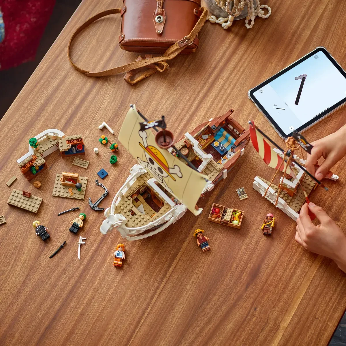 ليغو ®   مجموعة بناء The One PIECE Going Merry Pirate Ship 75639 تقدم هدية رائعة للأولاد والبنات من سن 10 سنوات فما فوق 1376 قطعة