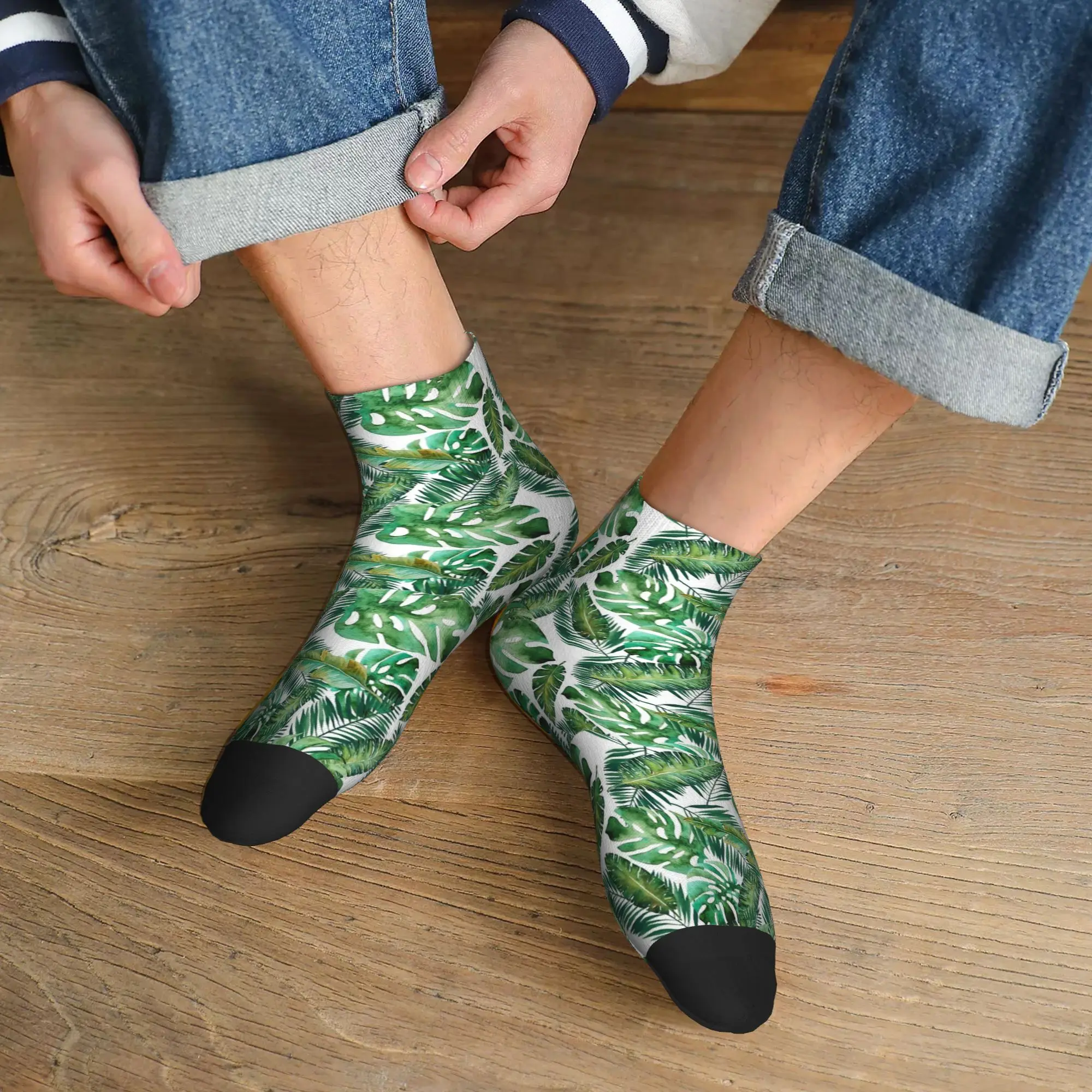 All Seasons Monstera Banana Palm Leaf Socks Harajuku Sport Middle Tube Socks Soft Hip Hop Stockings for Men Women Gifts