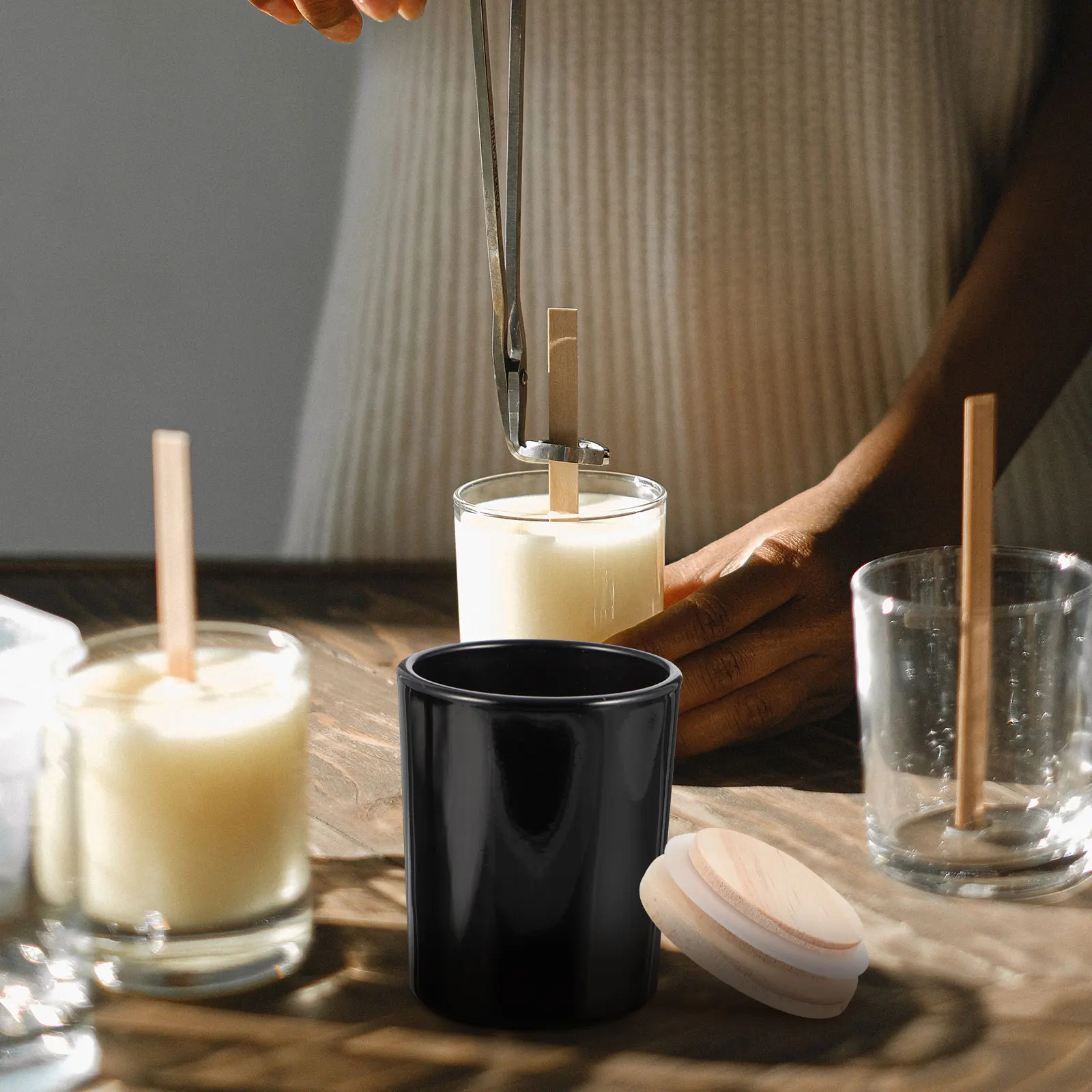

2pcs Glass Cups Diy Making Jars Durable Scented Tins Flame Resistant Cups For Home Office Aroma Bottles Wood Lid