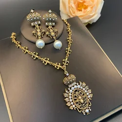 Unique Design and Exquisite Craftsmanship Jewelry Set for Elegant and Lovely Bee-themed Earrings Necklace
