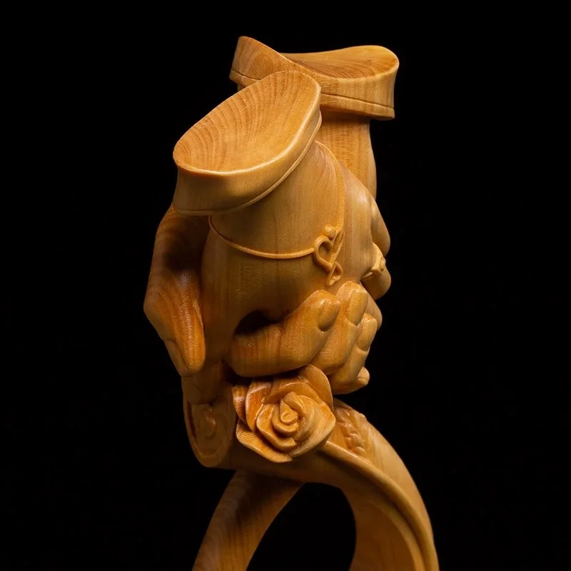 Wood Carved Hand in Hand Forever Love Statue, Couple Marriage Wedding Gift Home Desk Decor Ornament  16*9*5.3cmcm