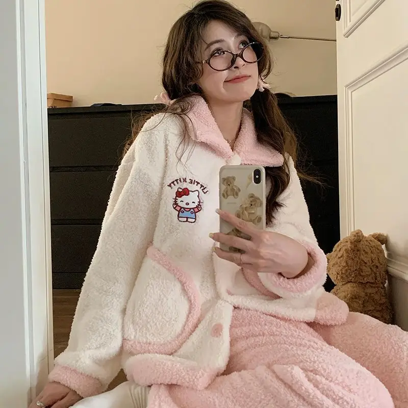 أنيمي 2 قطعة مرحبا كيتي Kawaii المرأة أفخم منامة الفتيات سترة السراويل موضة عادية طالب الكرتون الحلو المخملية Homewear