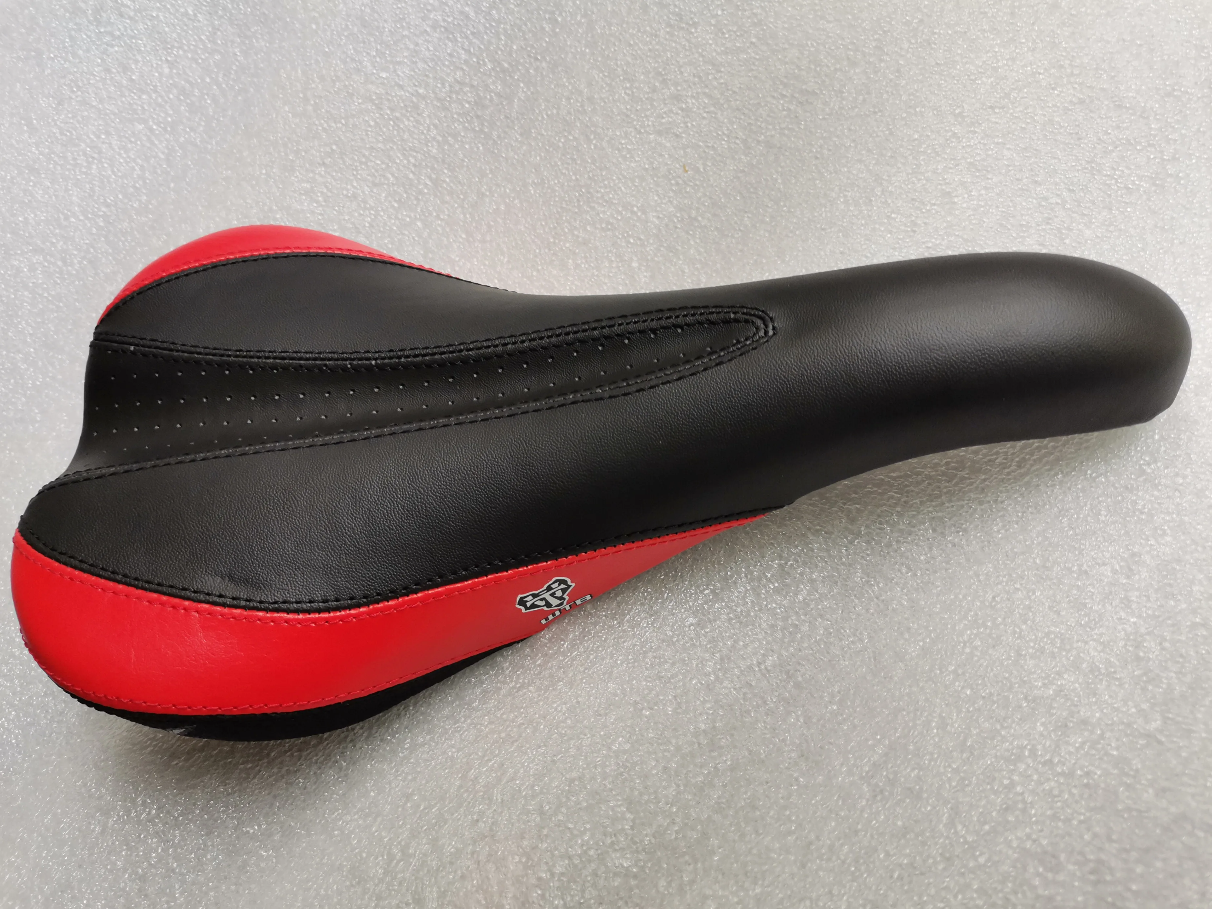 WTB PURE V SADDLE SEAT MTB CITY TOURING BIKE RED BLACK 278X146mm