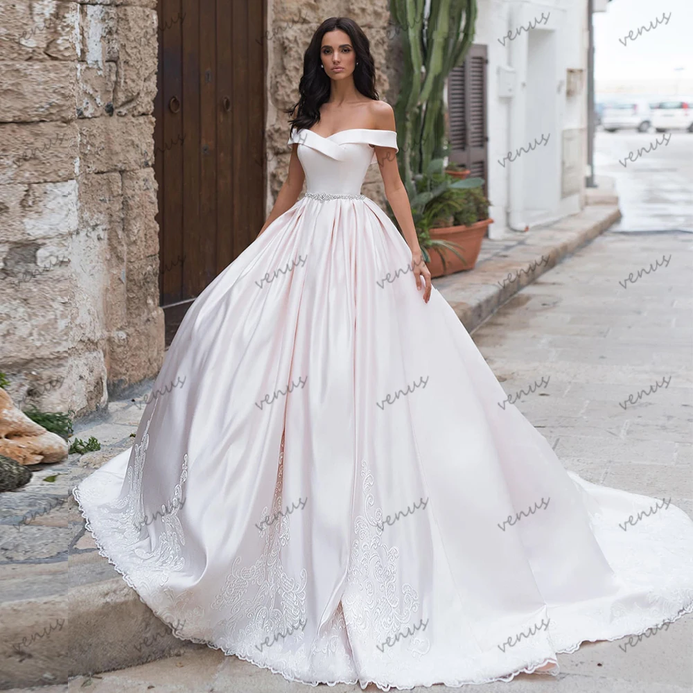 Elegante Brautkleider A-Linie Satin Brautkleider Spitze Applikationen Roben Prinzessin Sweep Zug Hübsche Vestidos De Novia Maßgeschneidert