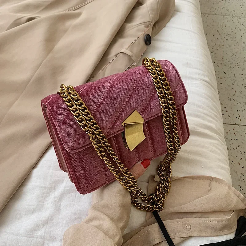 Luxury Female Chain Shoulder Small Square Bag Female New Handbag Fashion Velvet Retro Shoulder Metal Lock Chain Shoulder Bag