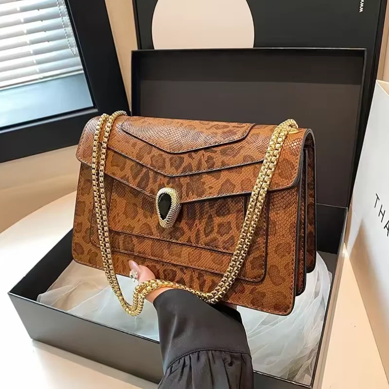 

Fashion High-end Crocodile Pattern Chain Shoulder Messenger Bag Versatile Texture Charm Work Party Essential Small Square Bag