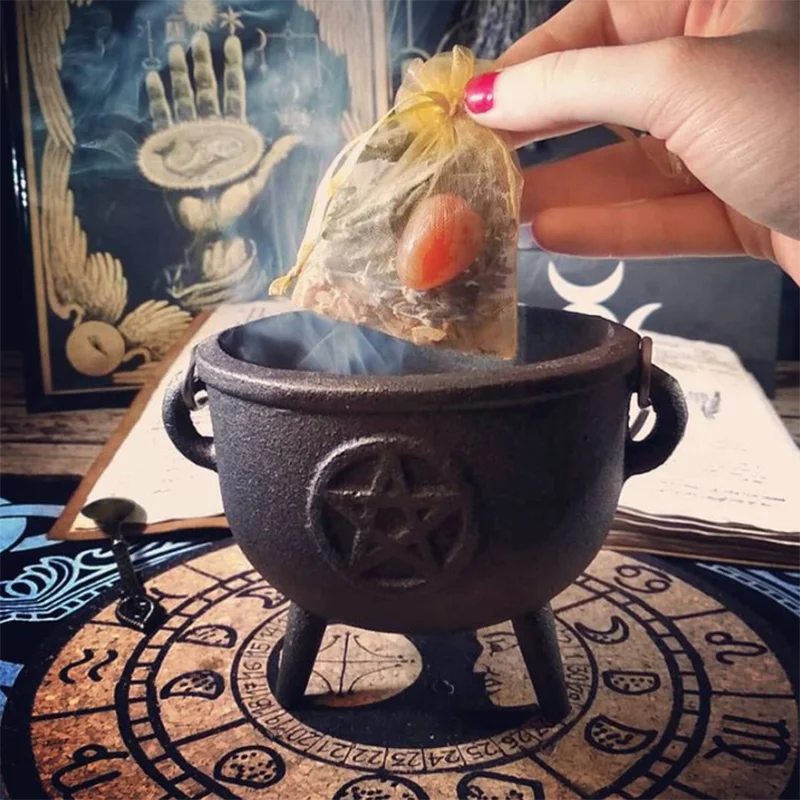 

Hot Sale Halloween Pentacle Witch Magic Pentagram Crucible Wax Table Altar Witch Burning Pot Cast Iron Three Legs Cauldron