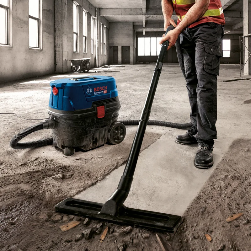 Aspirador industrial para sopro úmido e seco