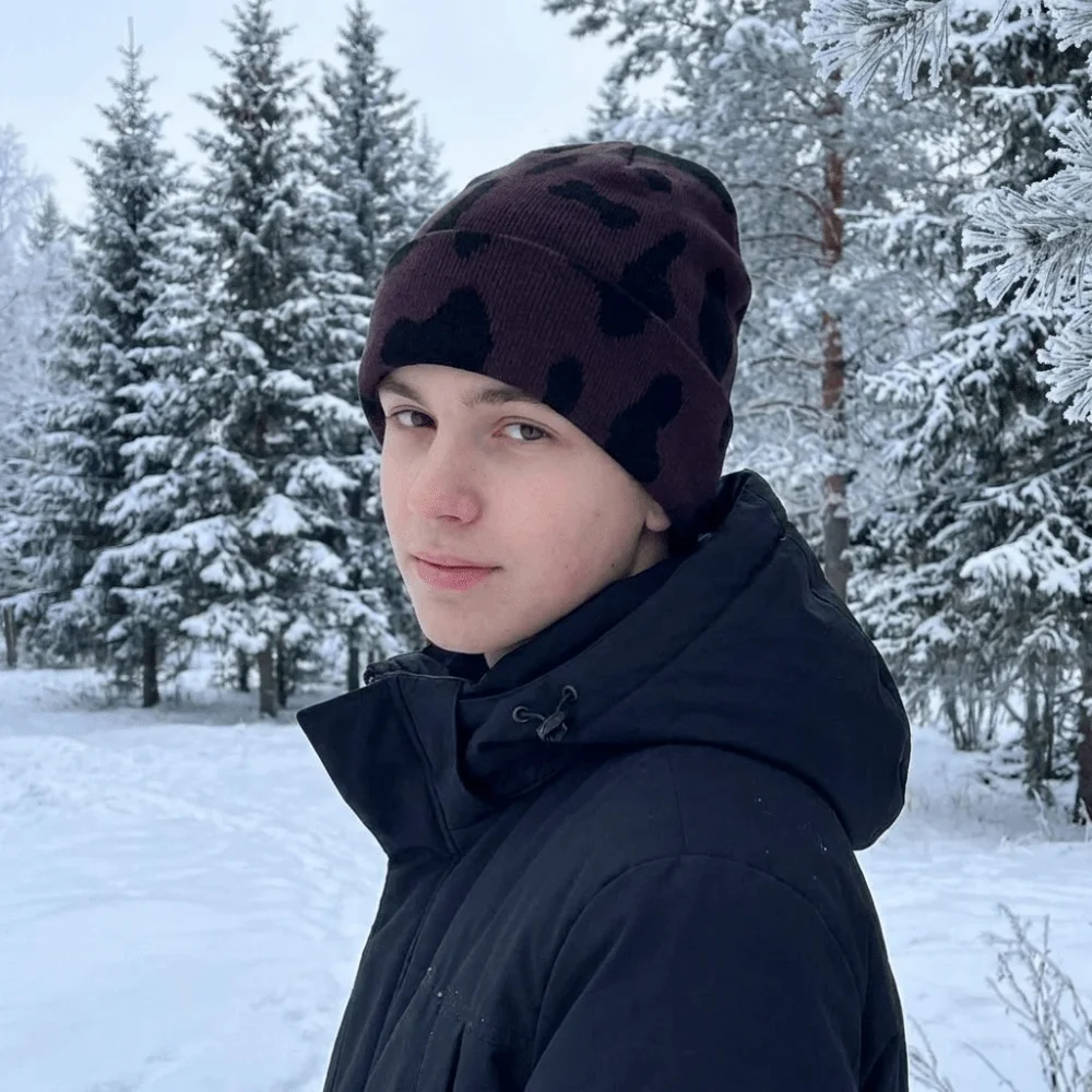 Fashion Thickened Cow Pattern Knitted Hat Ear Protection Elastic Pullover Hat Windproof Coldproof Winter Beanie Hat Skiing