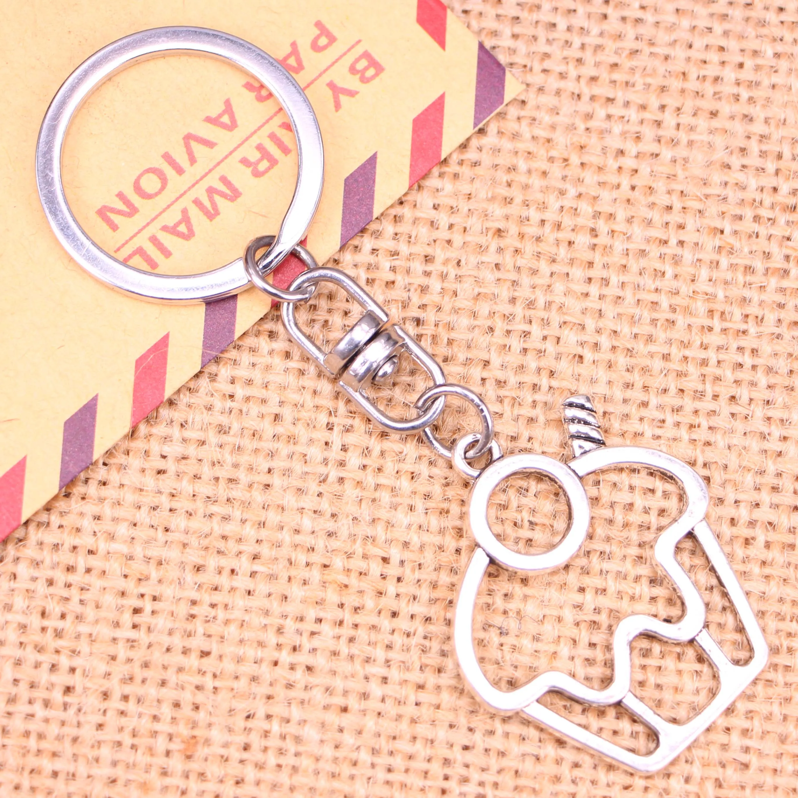 20pcs New Fashion Keychain 36*31 mm cake cupcake Pendants DIY Men Jewelry Car Key Chain Ring Holder Souvenir For Gift