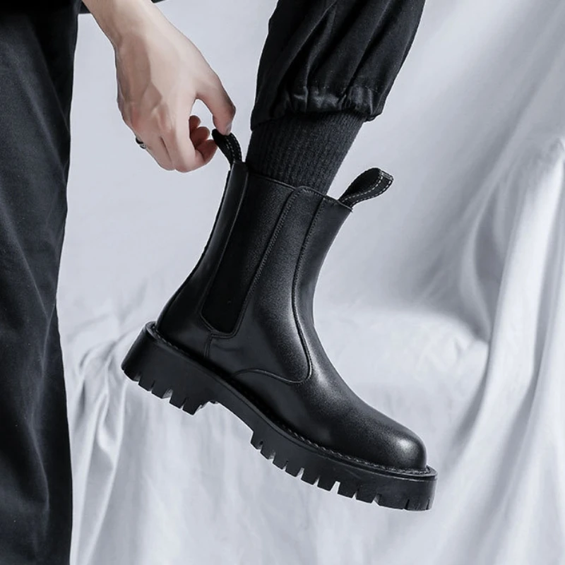 

Men's Fashion Chelsea Boots Black Soft Leather Waterproof Platform Men Ankle Boots Comfortable Men Winter Warm Shoes