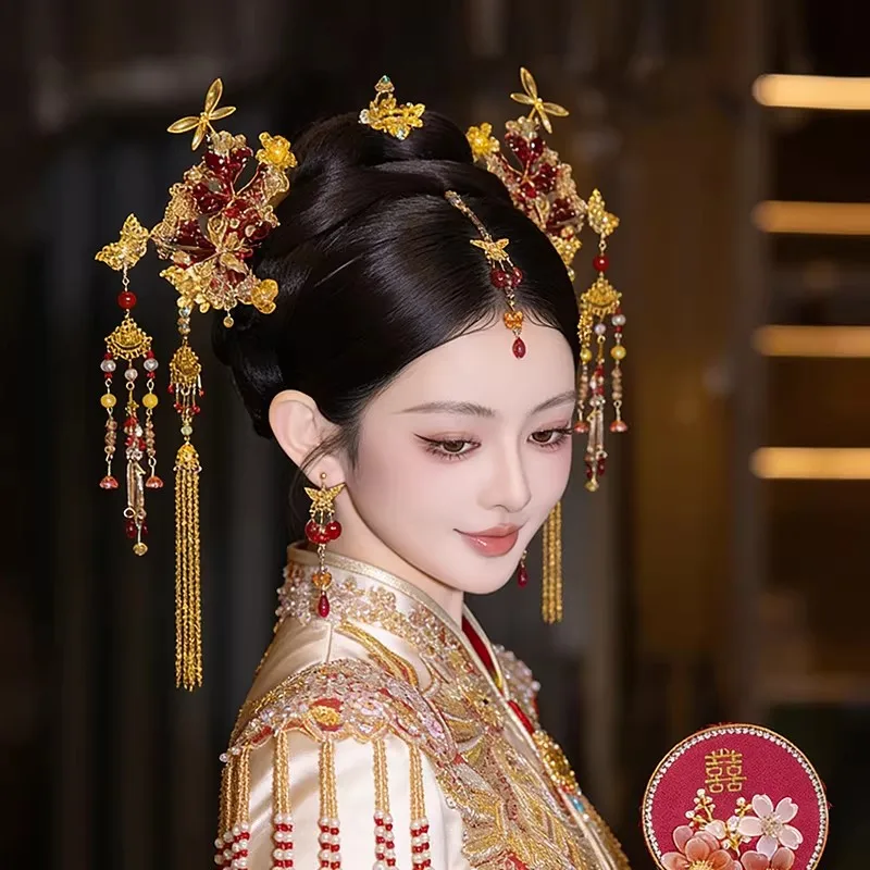 Red Bridal Chinese Wedding Handmade Hairpin with Forehead Pendant Age-Reducing Classical Style for Ancient Costume Hanfu Xiuhe