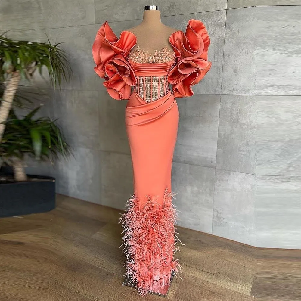 

Ruffled Prom Dresses Sheath Strapless Beaded Feather Prom Gown Saudi Arabia Dubai Black Girls Evening Dresses Robe De Soiree