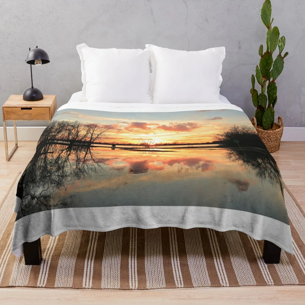 Flood water sunset Throw Blanket Luxury Brand Hairys Furrys Bed covers Blankets