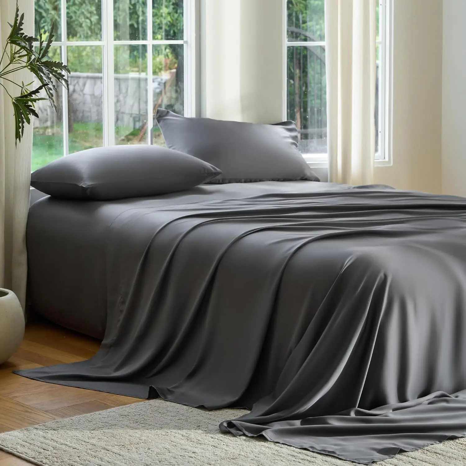 

Bamboo Sheet Set, Buttery Soft Cooling Sheets with Deep Pockets, 3 Piece Bedding Set for Queen Size Mattress