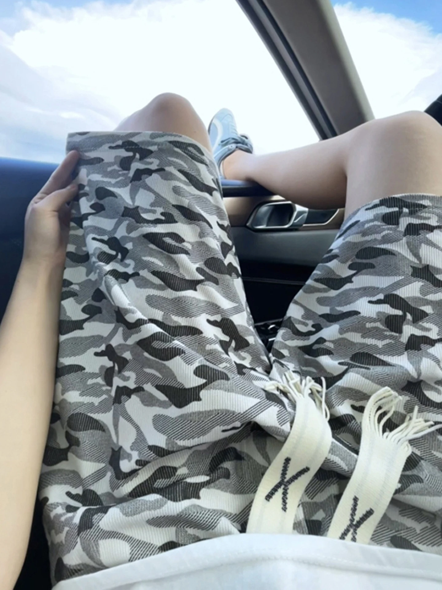 

Камуфляжная мужская летняя уличная одежда, американская рабочая одежда в стиле ретро, спортивная свободная повседневная одежда средней длины до колена, четыре-пять длины...