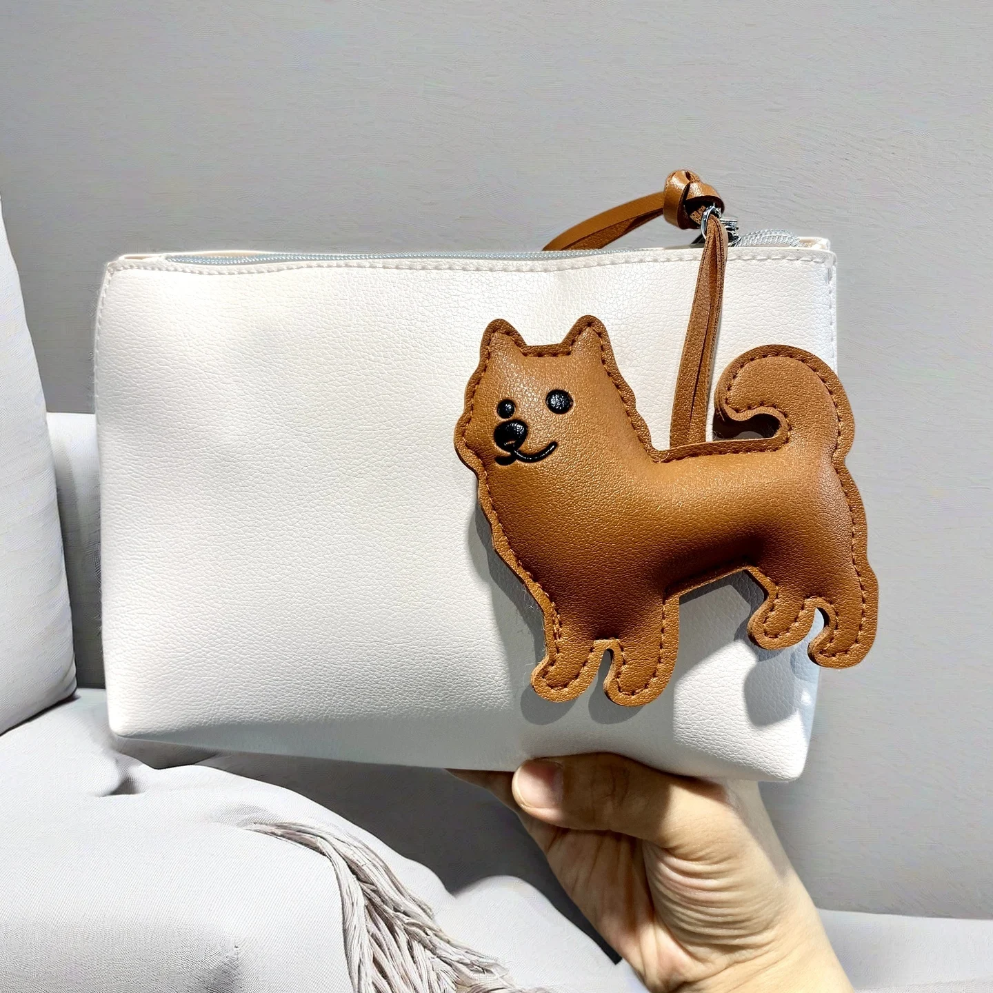 Cute PU Leather Keychain,Samoyed Dog Bag Charm for Purse, Handmade Animal Pendant, 4 Colors Gift for Women/Perfect Bag Accessory