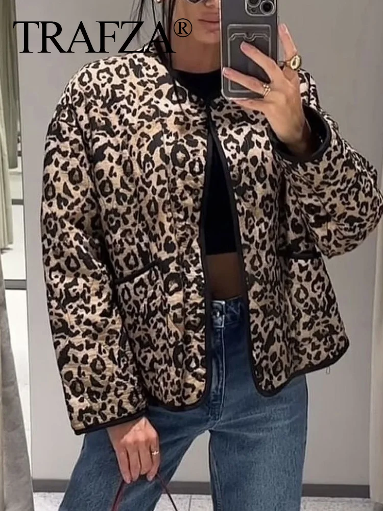 TRAFZA 2024 Women Leopard Print Padded Jacket Vintage Crop Long Sleeve O-Neck Loose Quilted Coat Warmth Padded Jacket Outerwears