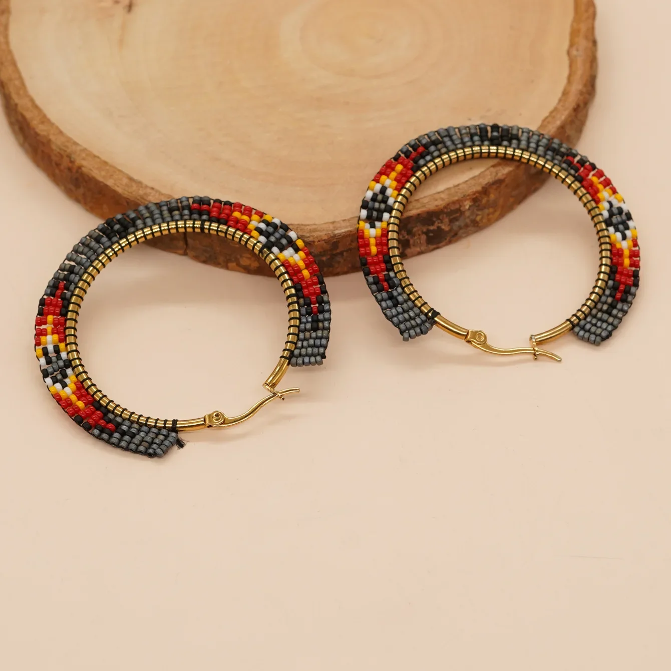 Beaded earrings Circle Geometry Gradient Design Originality Hand knitting Bohemia Alloy Tide Simple Rice bead earrings