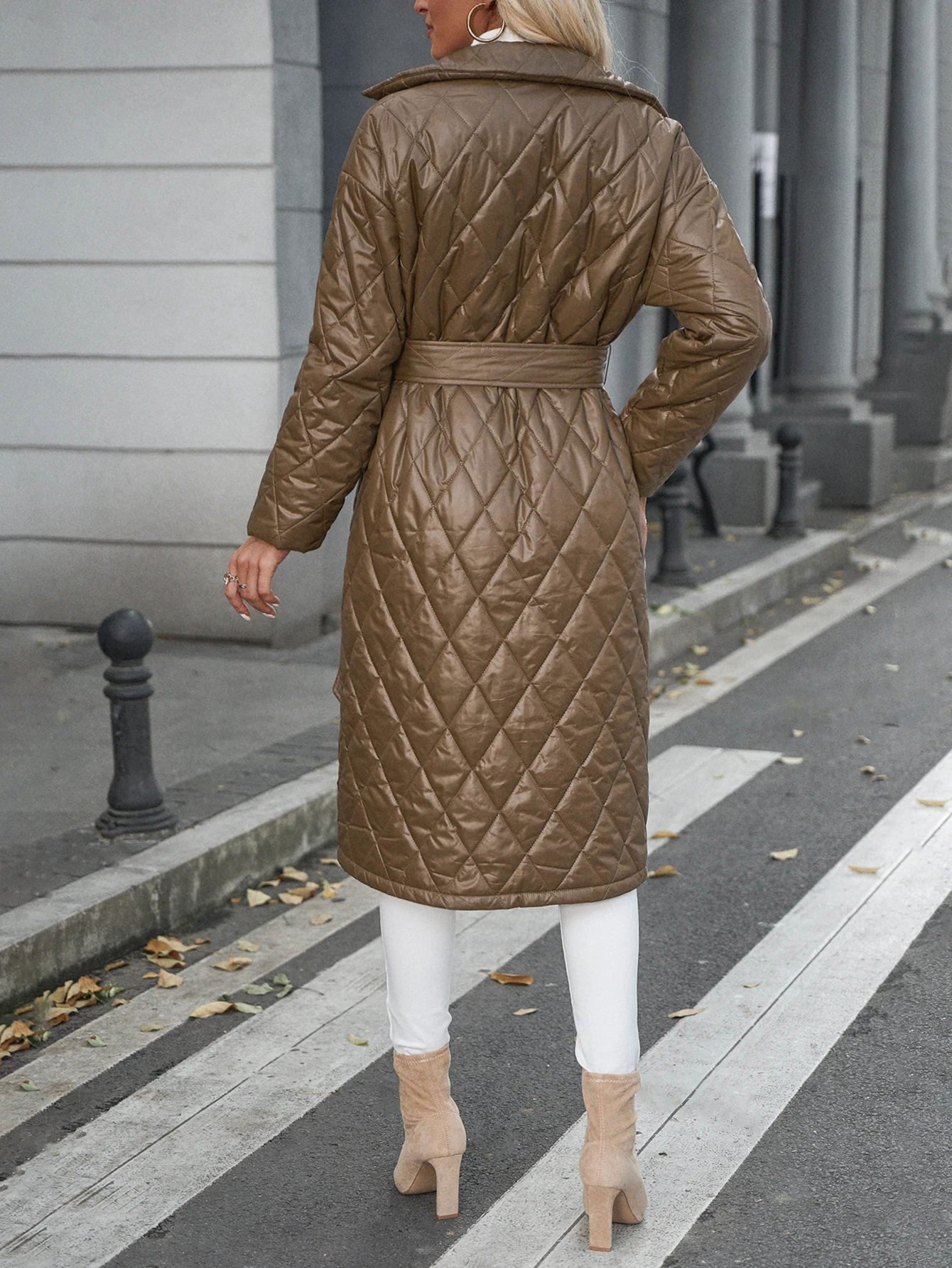 Women's Retro Quilted Long Coat, Collar Leather Coat, Warm Diamond Grid Top, Slim Fit Casual Belt, Winter New 2024