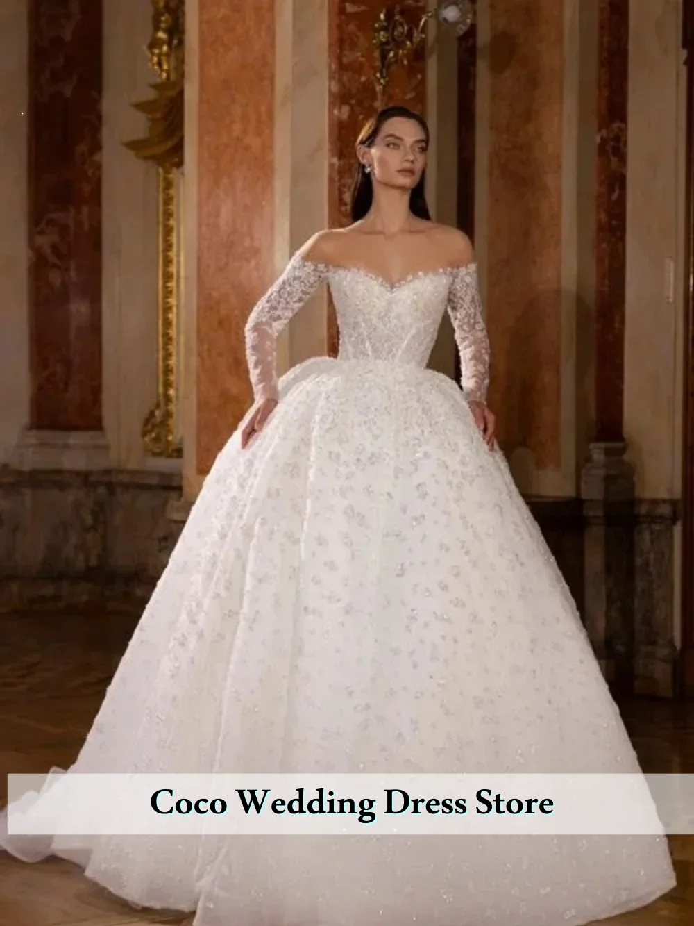 Abito da sposa elegante a trapezio personalizzato con spalle scoperte Abito da sposa romantico a maniche lunghe Abito lungo fino al pavimento lucido