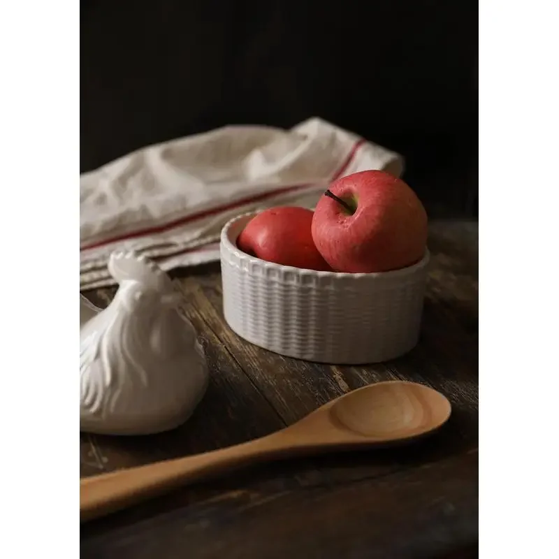 Baking bowl with lid, Little hen, rice bowl, lid and bowl body cannot be closed tightly