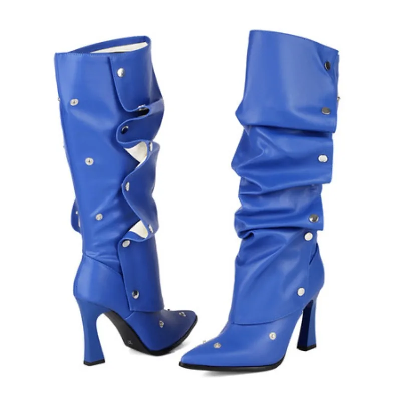 

2025 модные плиссированные ботинки без шнуровки с заклепками, размер 41, 42, 43, новинка Bota, женские сапоги до колена с острым носком на каблуке 9,5 см, черные крутые